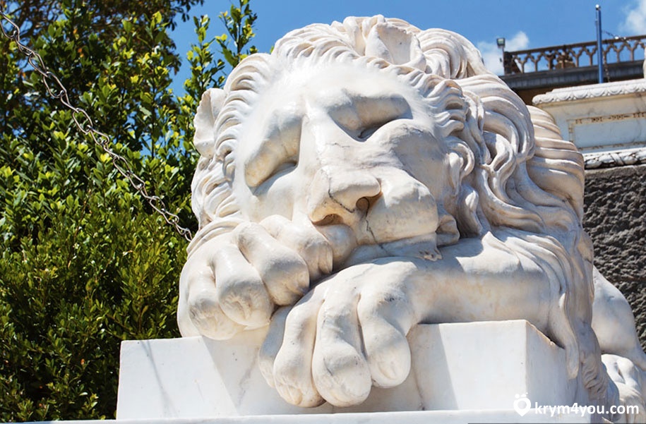 Воронцовский дворец львы  