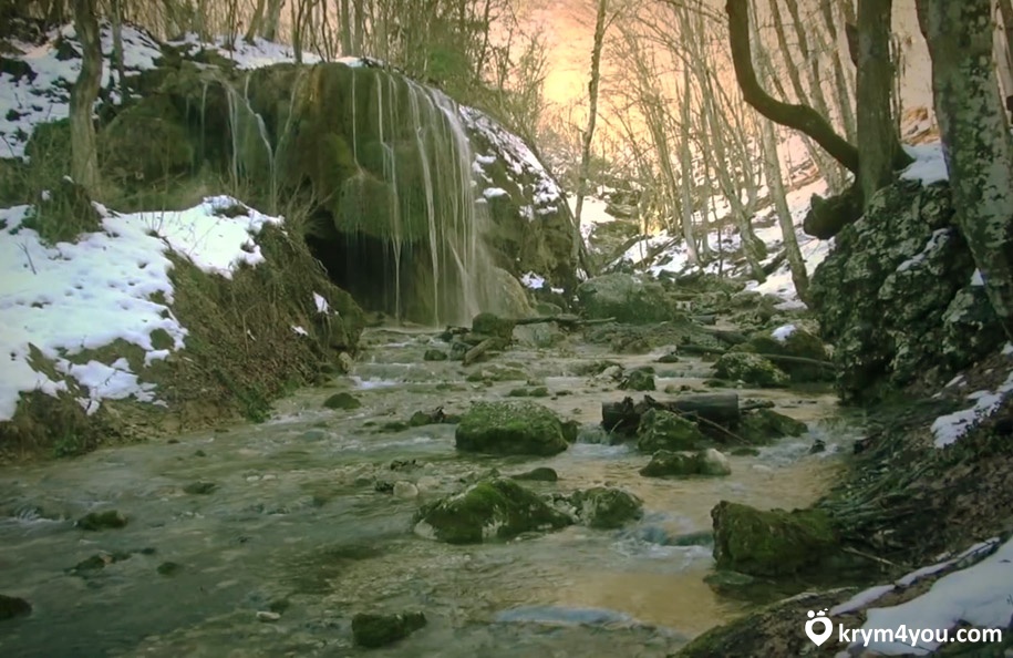 Водопад Серебряные струи Крым 