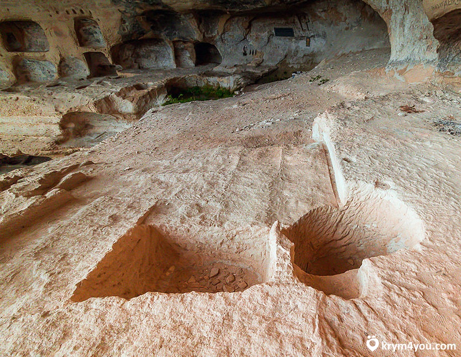 Пещерный монастырь Качи-Кальон Крым фото 2 