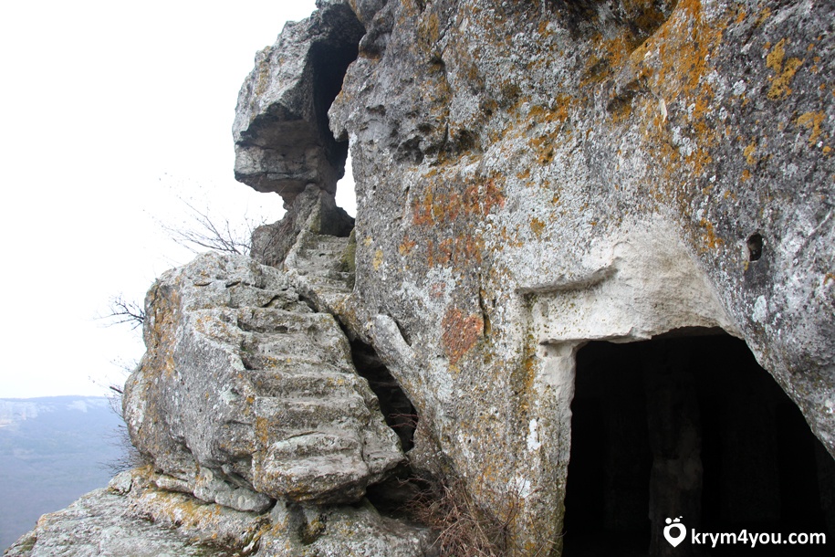 Пещерный город Мангуп-Кале 1