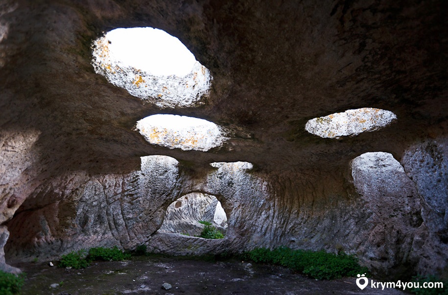 Пещерный город Эски-Кермен 9 