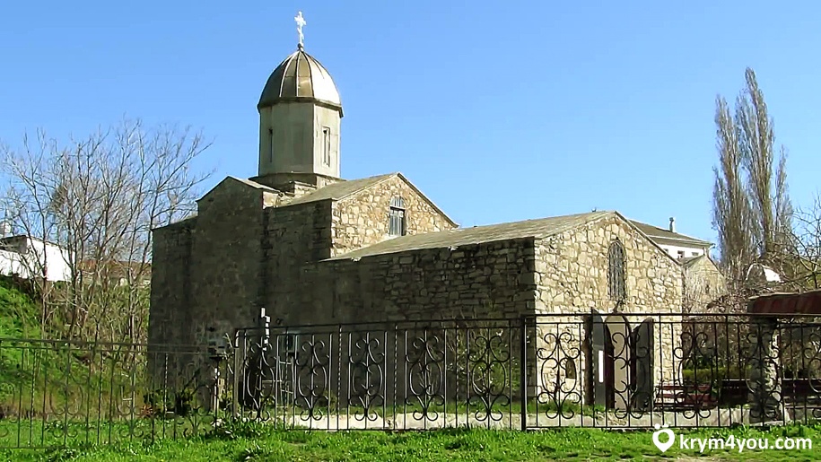 Генуэзская крепость в Феодосии Крым церковь  