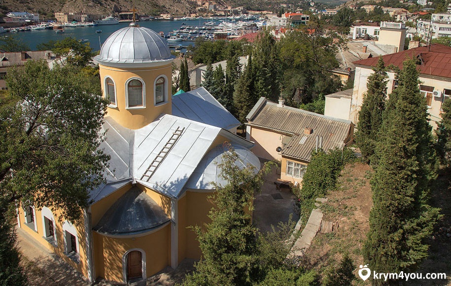 Храм двенадцати апостолов в Балаклаве, Крым 