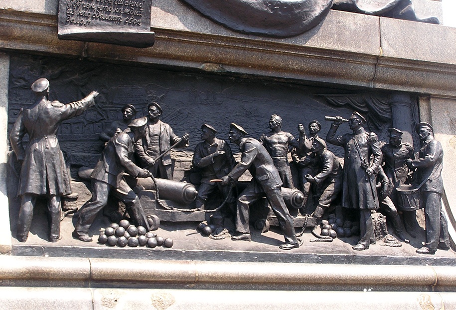памятник Нахимову в Севастополе фрагмент  