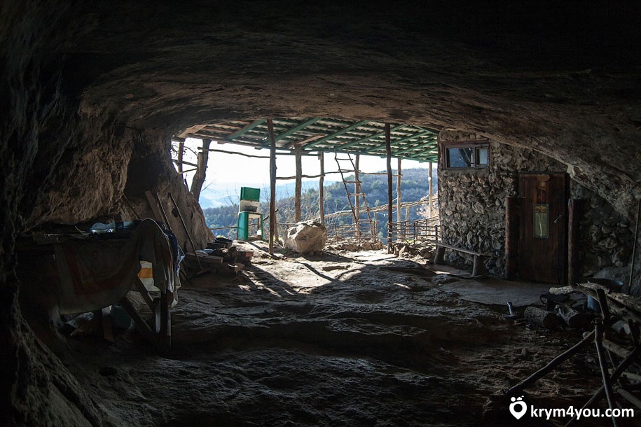 Шулданский пещерный монастырь 