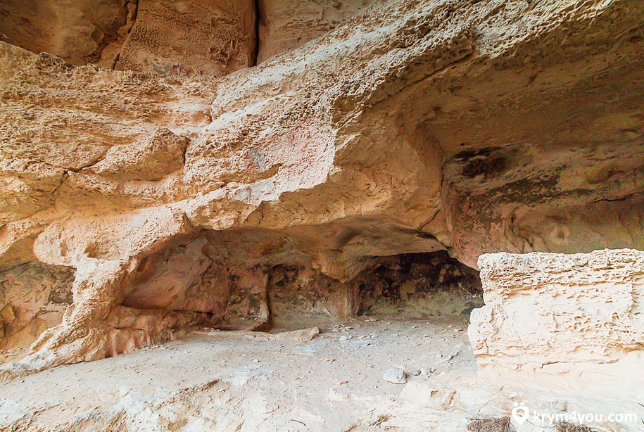 Пещерный монастырь Качи-Кальон Крым фото 1