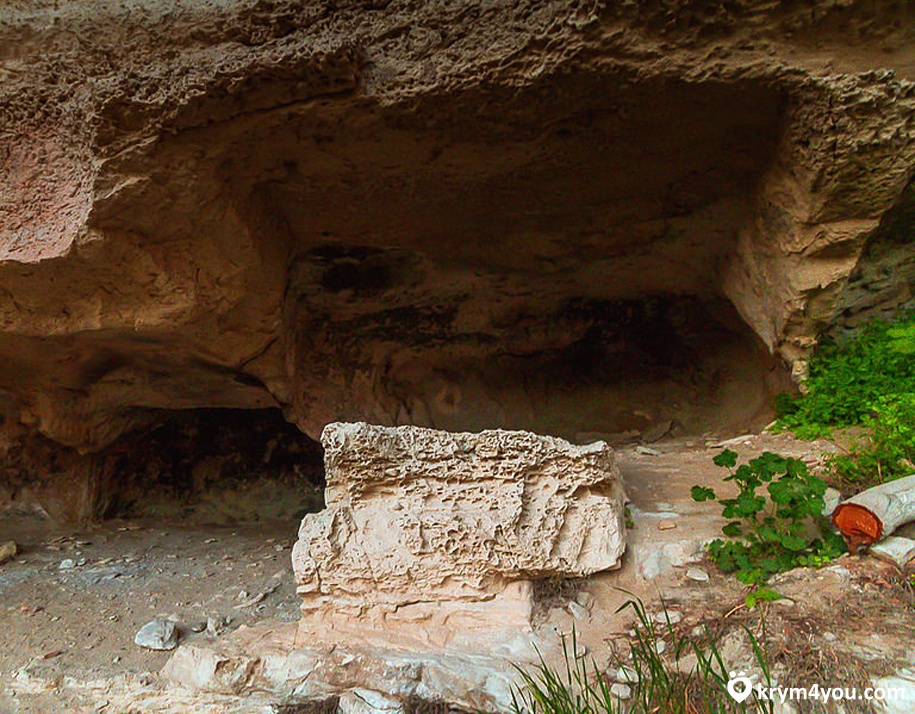 Пещерный монастырь Качи-Кальон Крым фото 6 