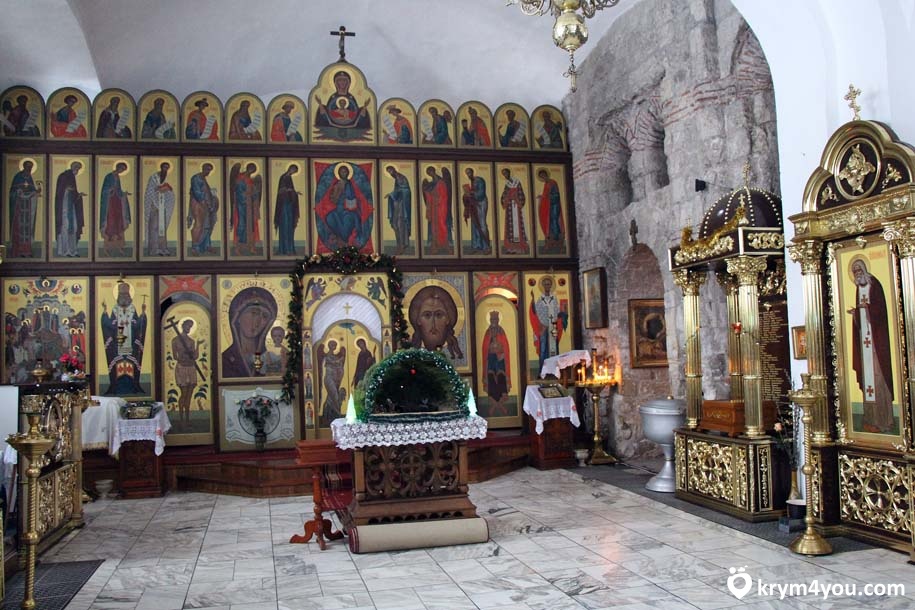 Керчь Храм Иоанна Предтечи внутри церкви фото Крым 