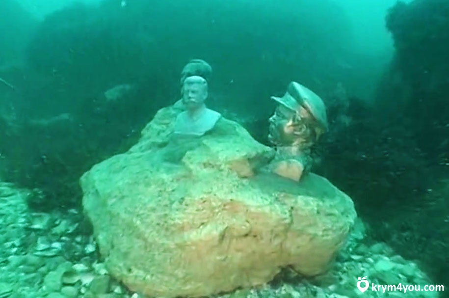 Крым фото Подводный музей Тарханкута  под водой  