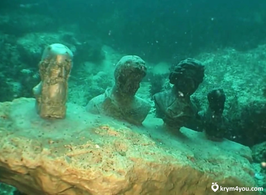 Крым Подводный музей Тарханкута  под водой памятники  