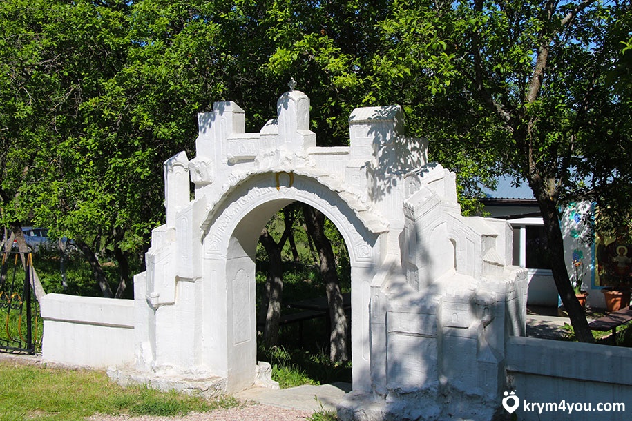 Храм Лаки в Крыму, святого Луки в Бахчисарайском районе  